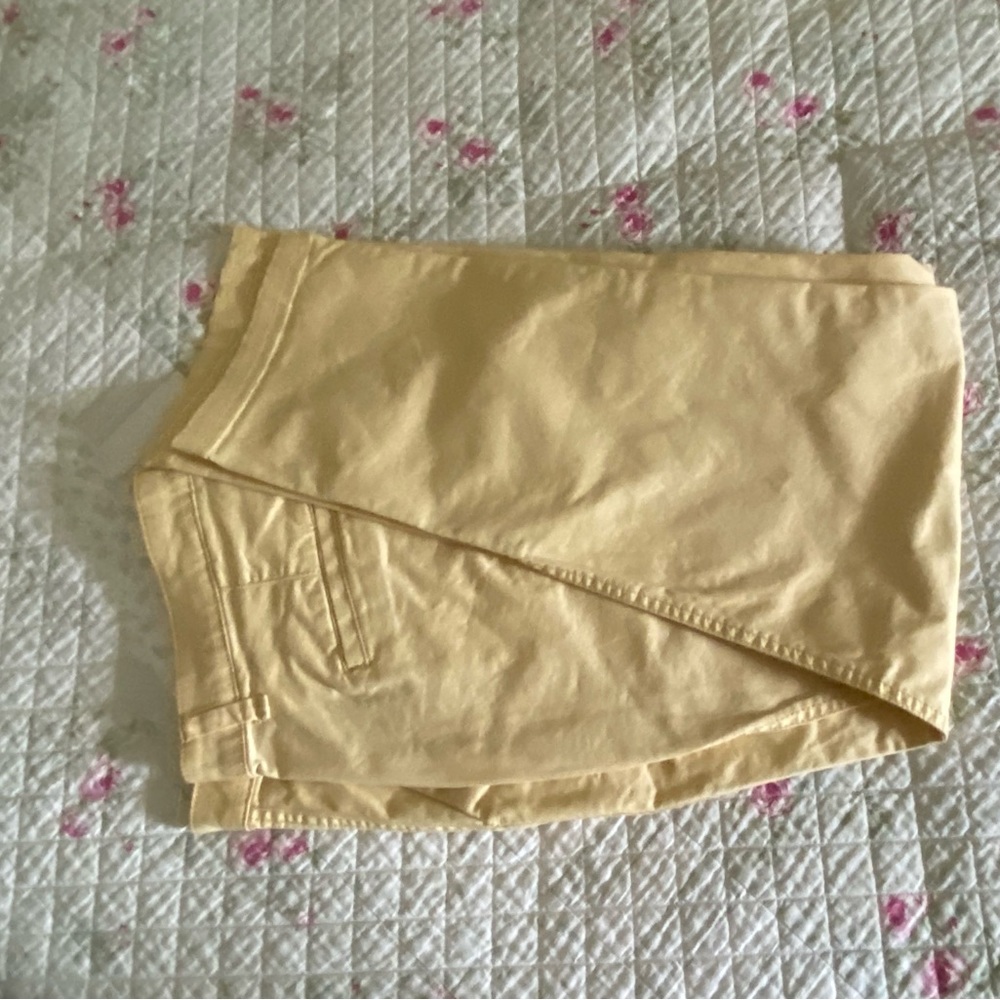 Gap girlfriend khaki size 14 yellow pants